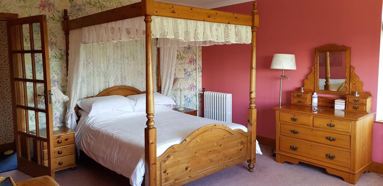 Wychwood House Bed & Breakfast Penally Bagian luar foto