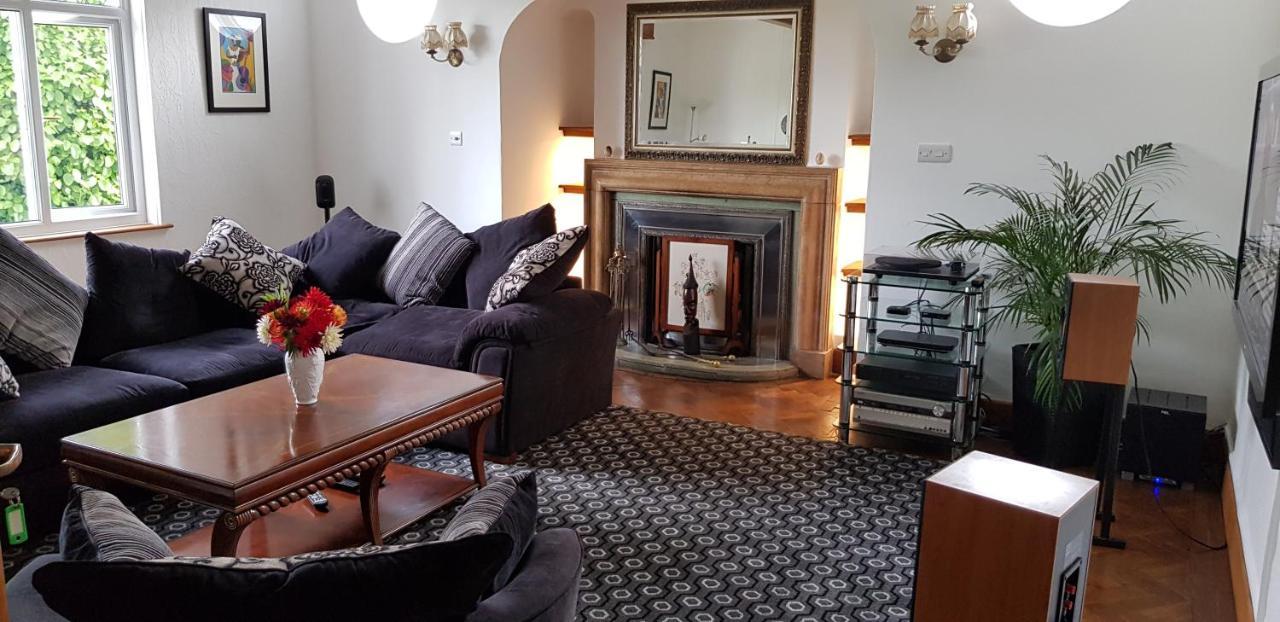 Wychwood House Bed & Breakfast Penally Bagian luar foto