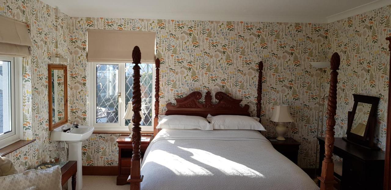 Wychwood House Bed & Breakfast Penally Bagian luar foto