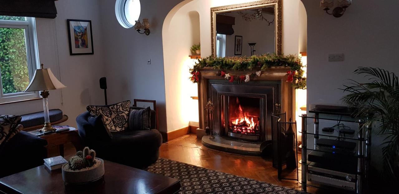 Wychwood House Bed & Breakfast Penally Bagian luar foto