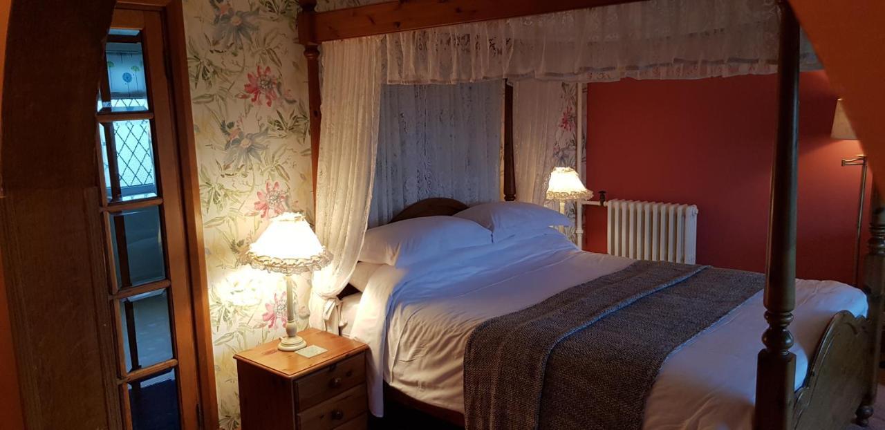 Wychwood House Bed & Breakfast Penally Bagian luar foto