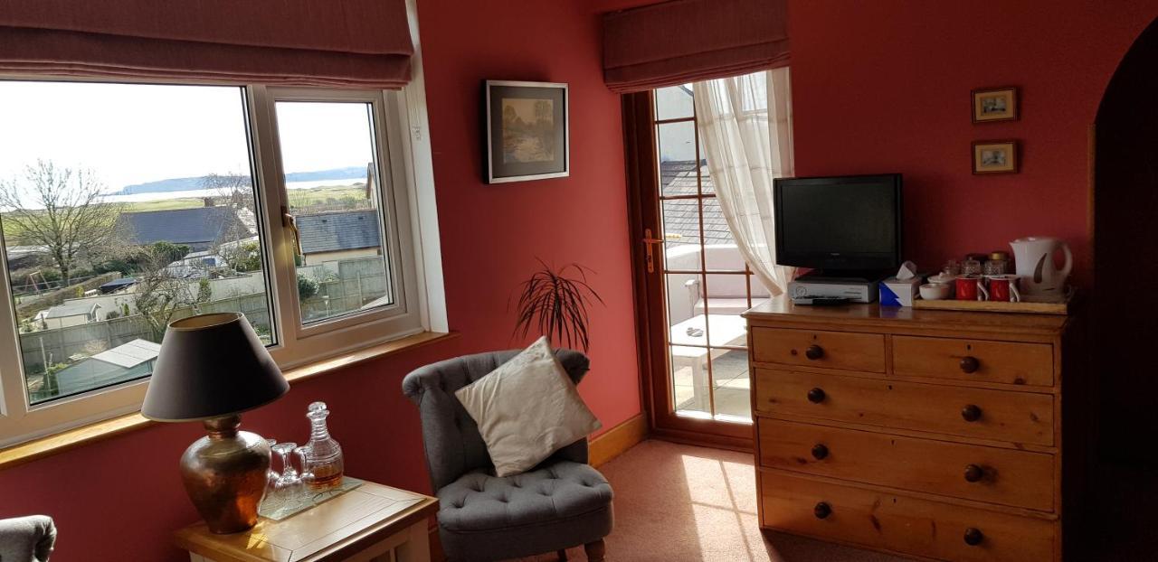 Wychwood House Bed & Breakfast Penally Bagian luar foto