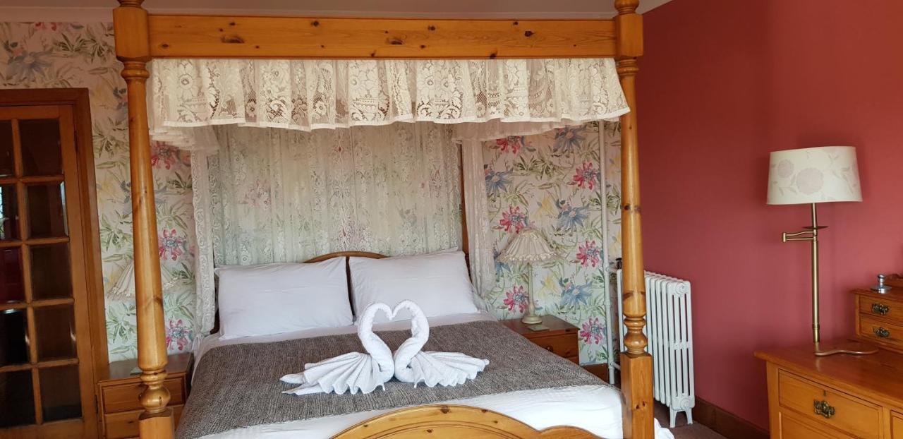 Wychwood House Bed & Breakfast Penally Bagian luar foto