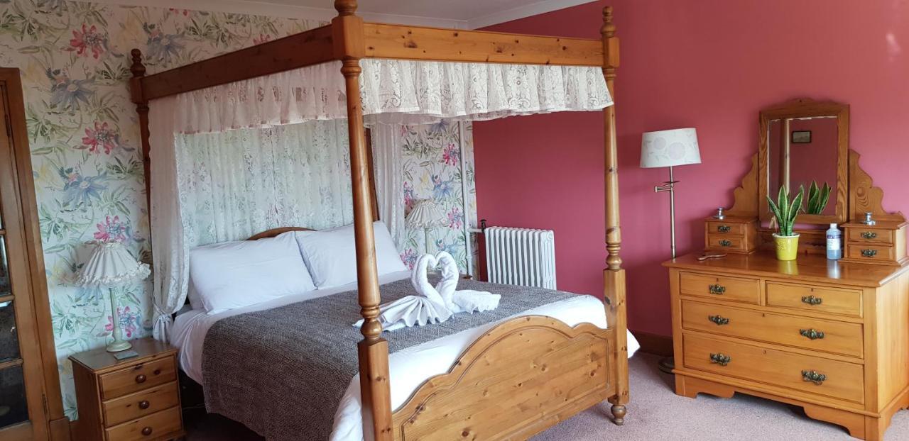 Wychwood House Bed & Breakfast Penally Bagian luar foto