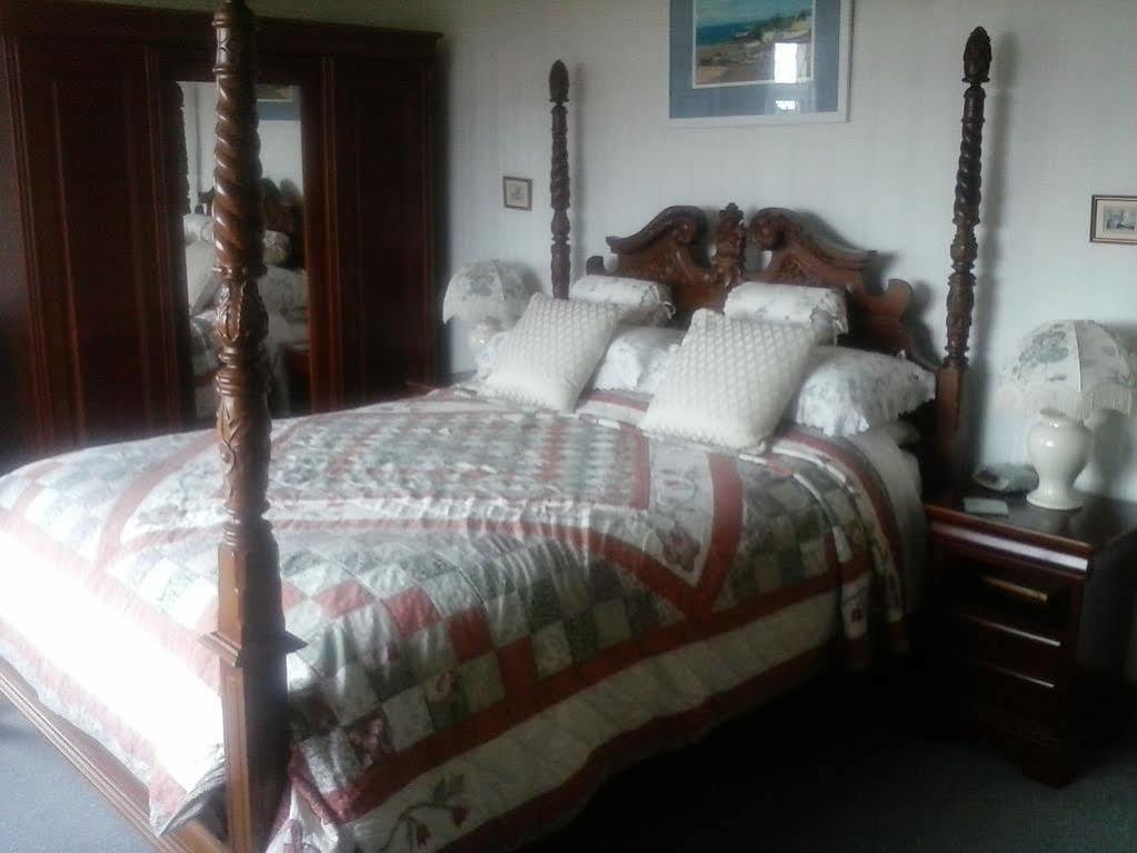 Wychwood House Bed & Breakfast Penally Bagian luar foto